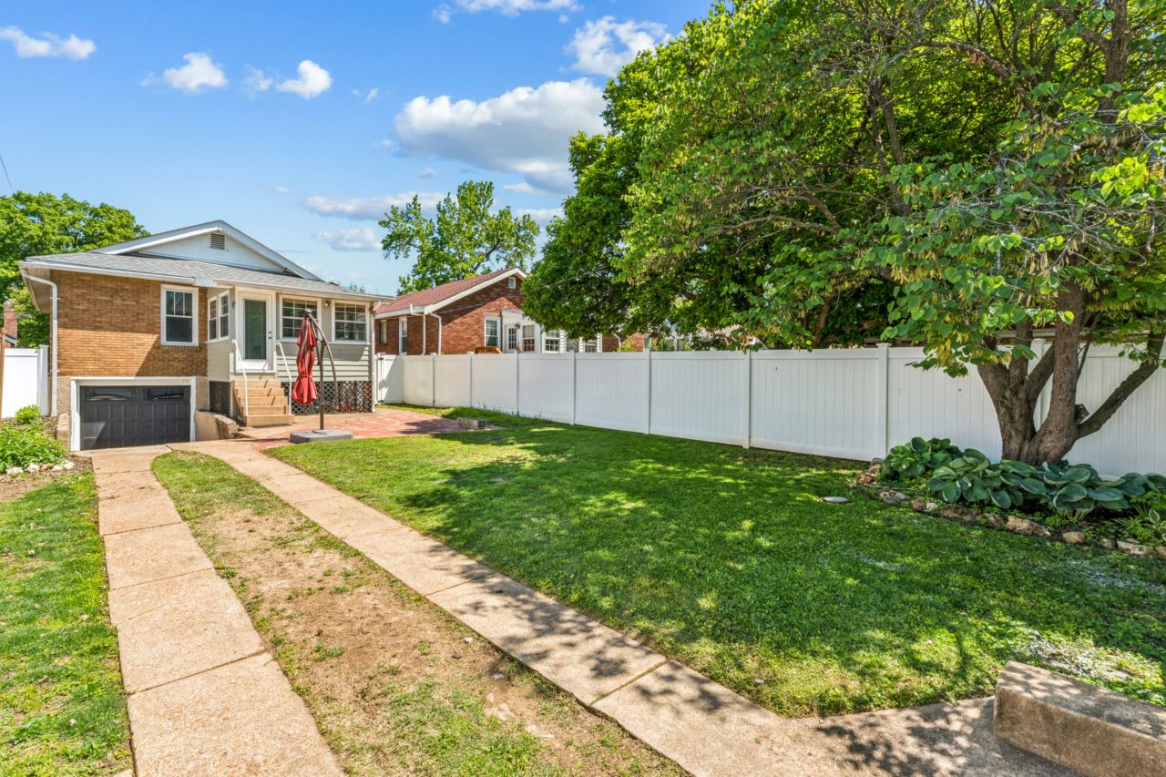 6412 Potomac Lindenwood Park St. Louis