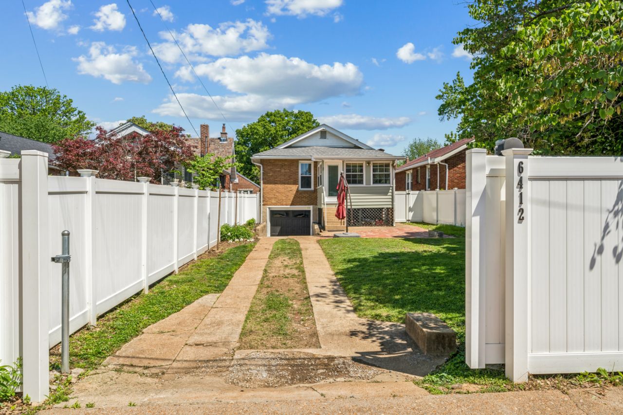 6412 Potomac Lindenwood Park St. Louis
