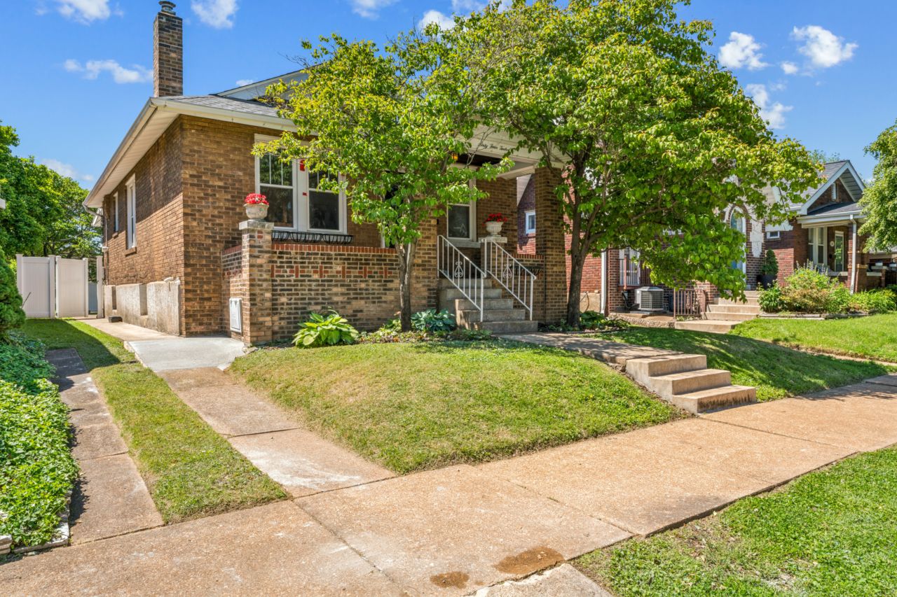 6412 Potomac Lindenwood Park St. Louis