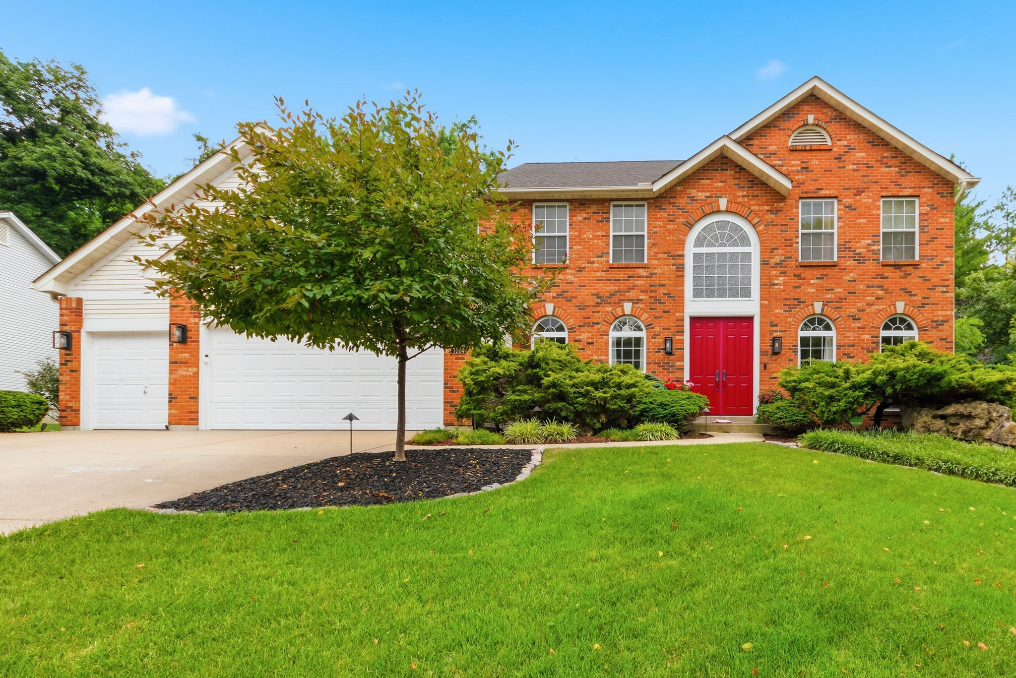 Stately traditional home for sale 7204 Westfield Woods O'Fallon MO Dawn Griffin Group