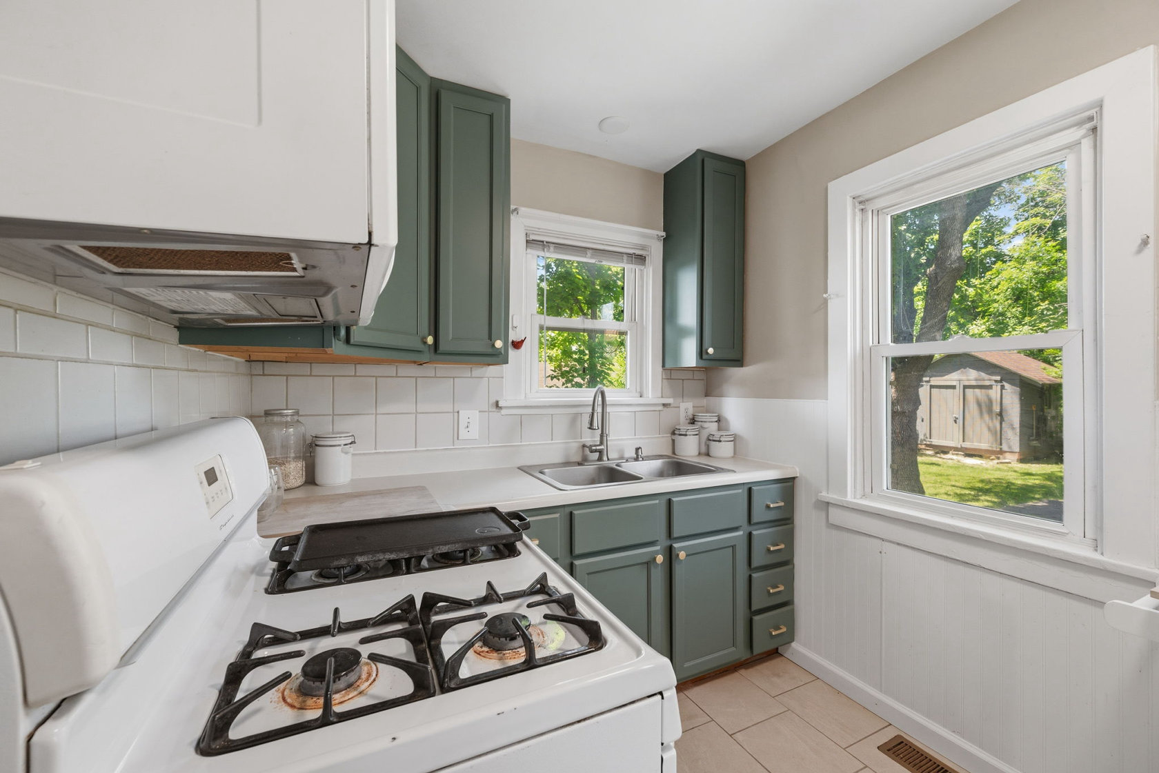 kitchen - 10411 Maddox Place St. Louis Missouri