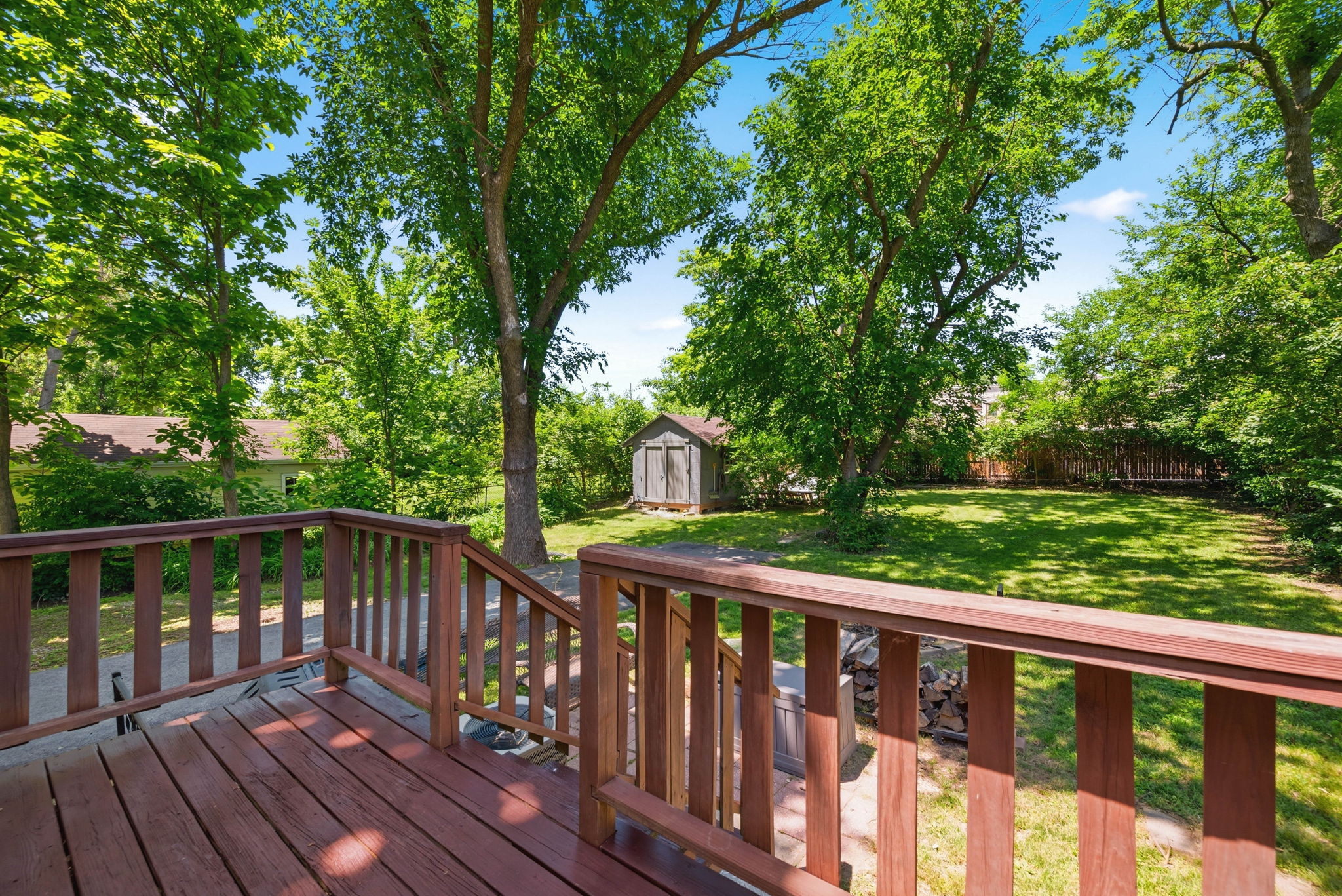 deck - 10411 Maddox Place St. Louis Missouri