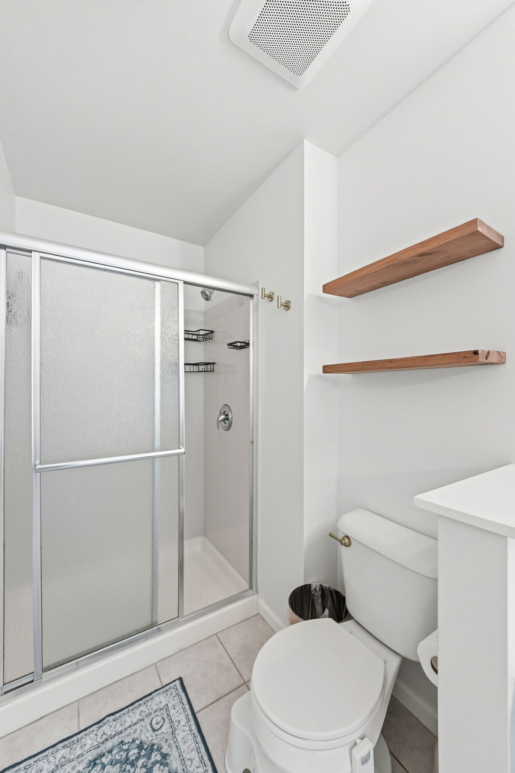 Primary Bath with separate shower - 7204 Westfield Woods O'Fallon MO