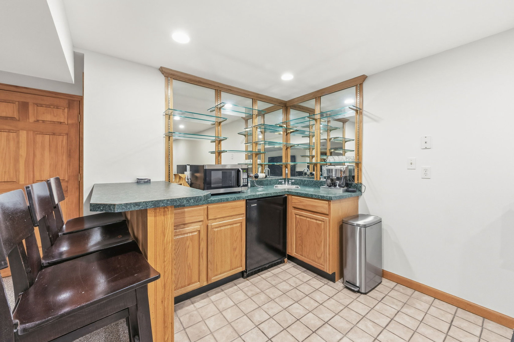 Wet Bar 7204 Westfield Woods O'Fallon