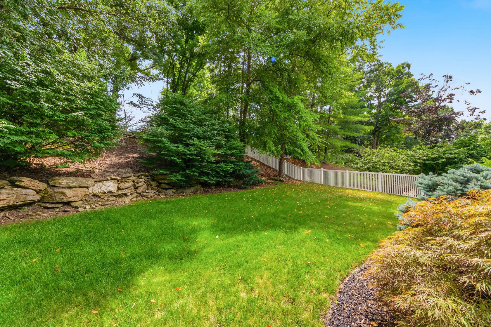 Backyard 7204 Westfield Woods O'Fallon