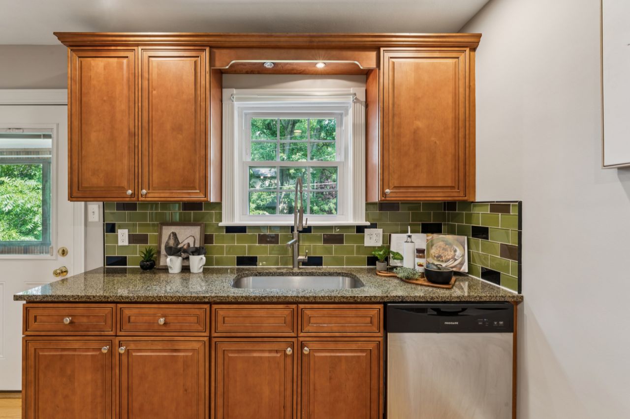 1034 Bernice Kirkwood kitchen