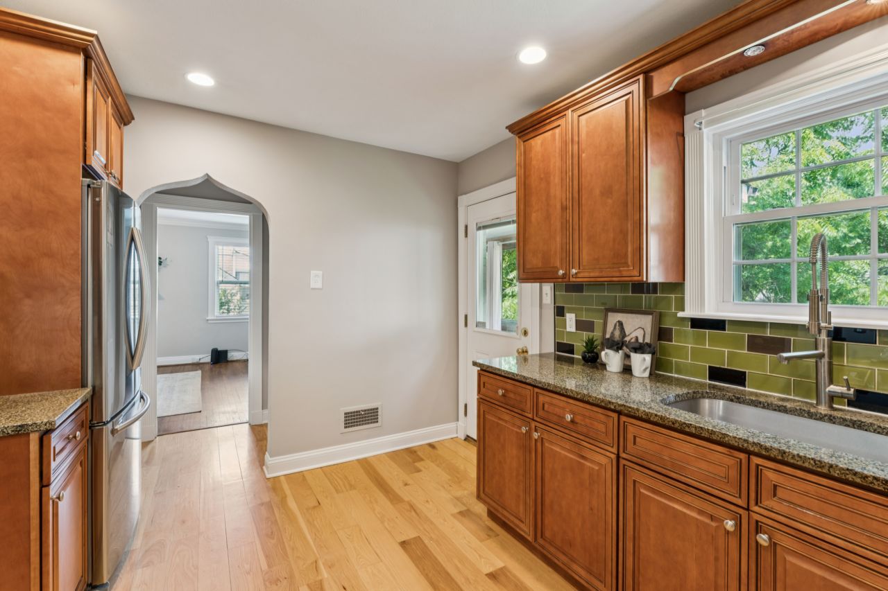 1034 Bernice Kirkwood kitchen
