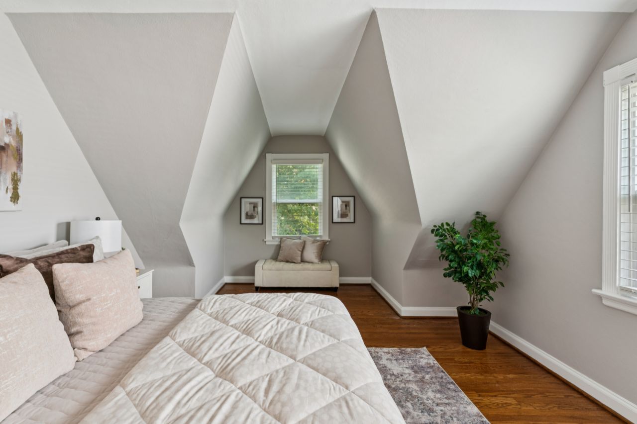 1034 Bernice Kirkwood bedroom