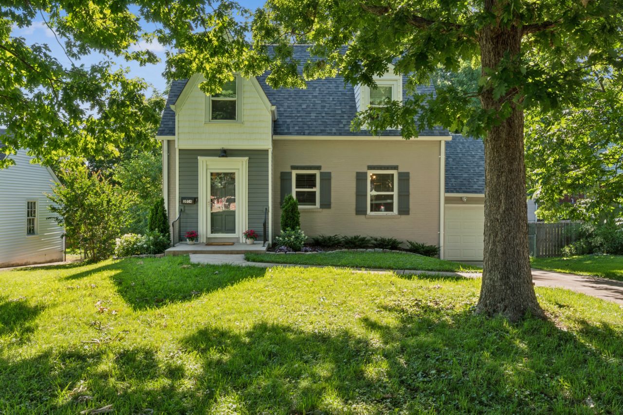 1034 Bernice Kirkwood MO cape cod style home