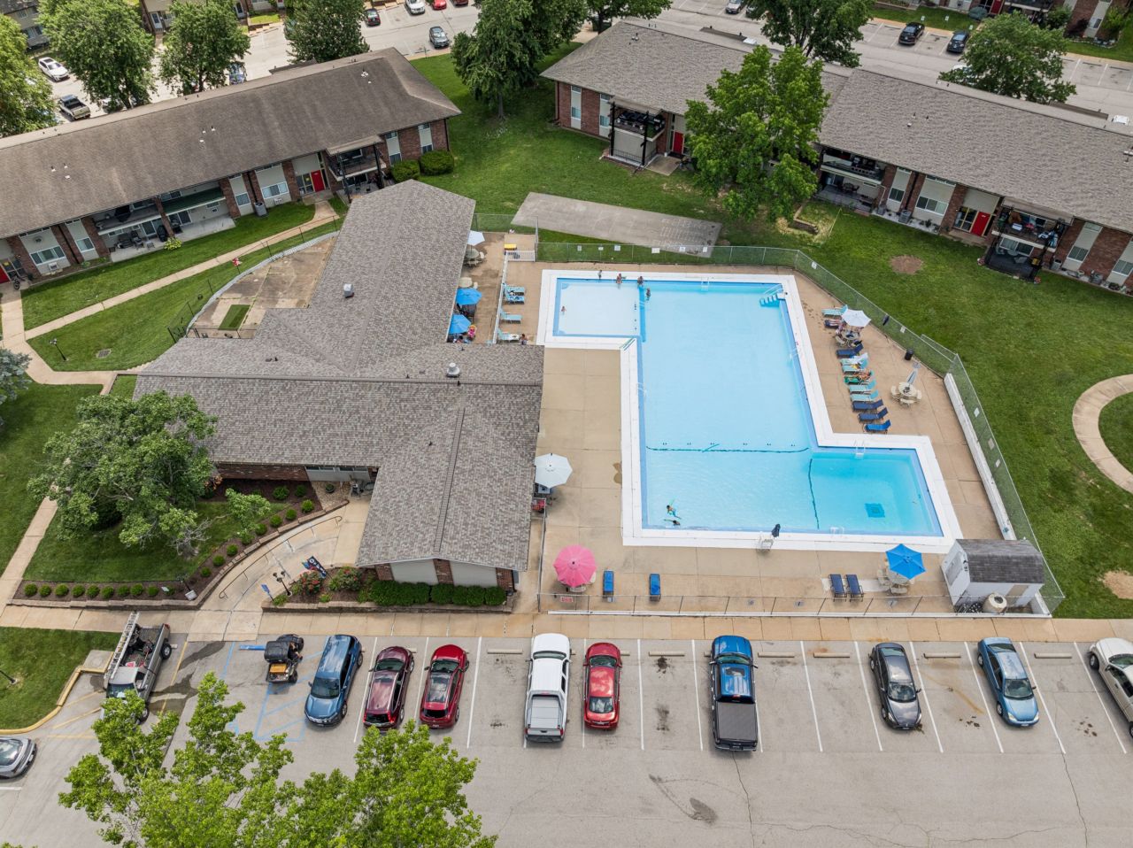 pool 9047 Villaridge Ct St. Louis, Mo, 63123