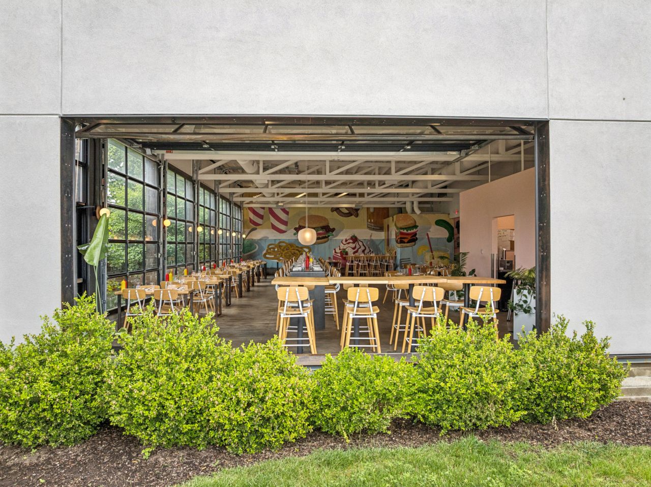 Open patio at historic commercial property at 4175 Shaw Blvd in St. Louis