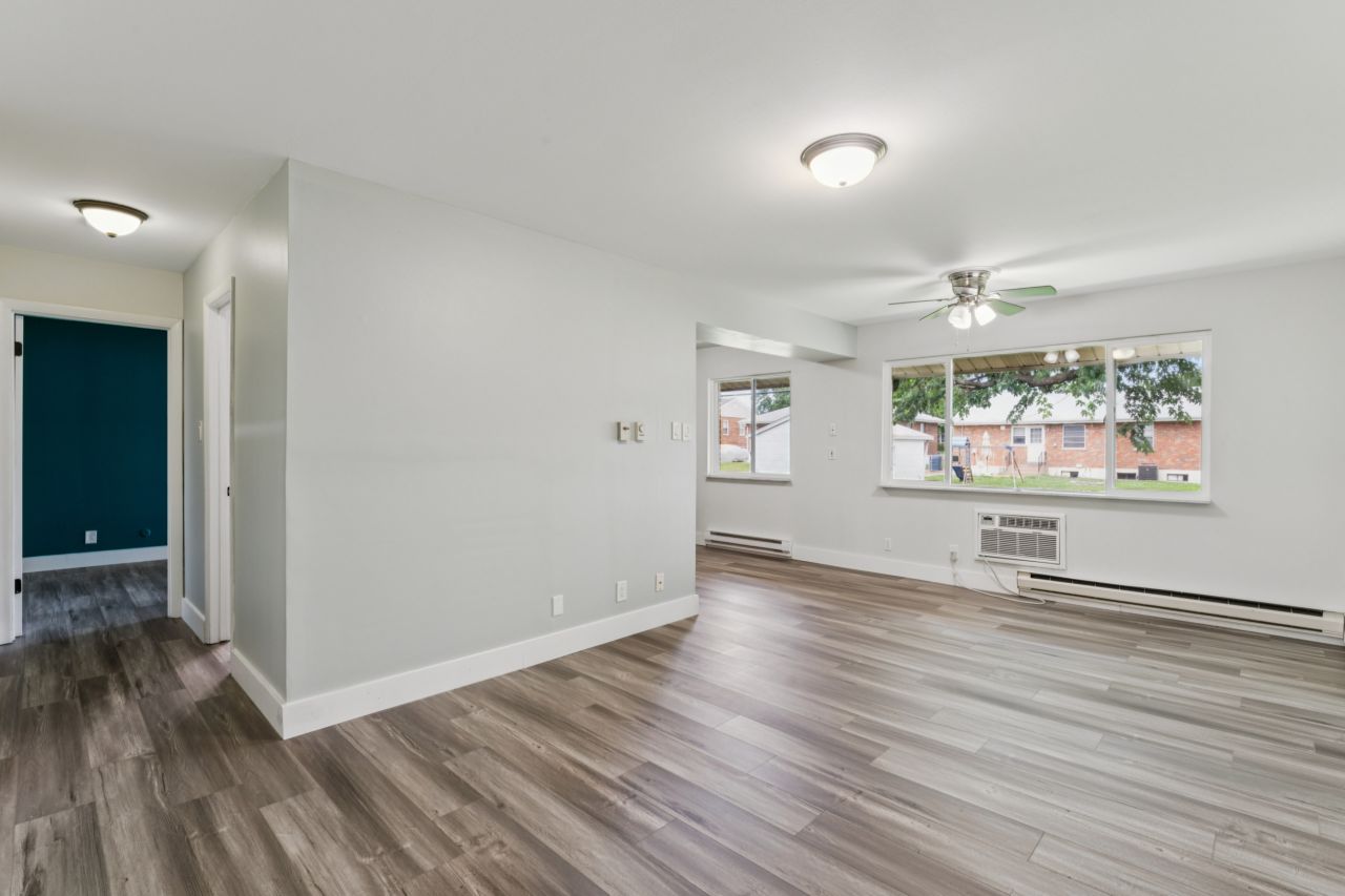 living room 9047 Villaridge Ct St. Louis, Mo, 63123