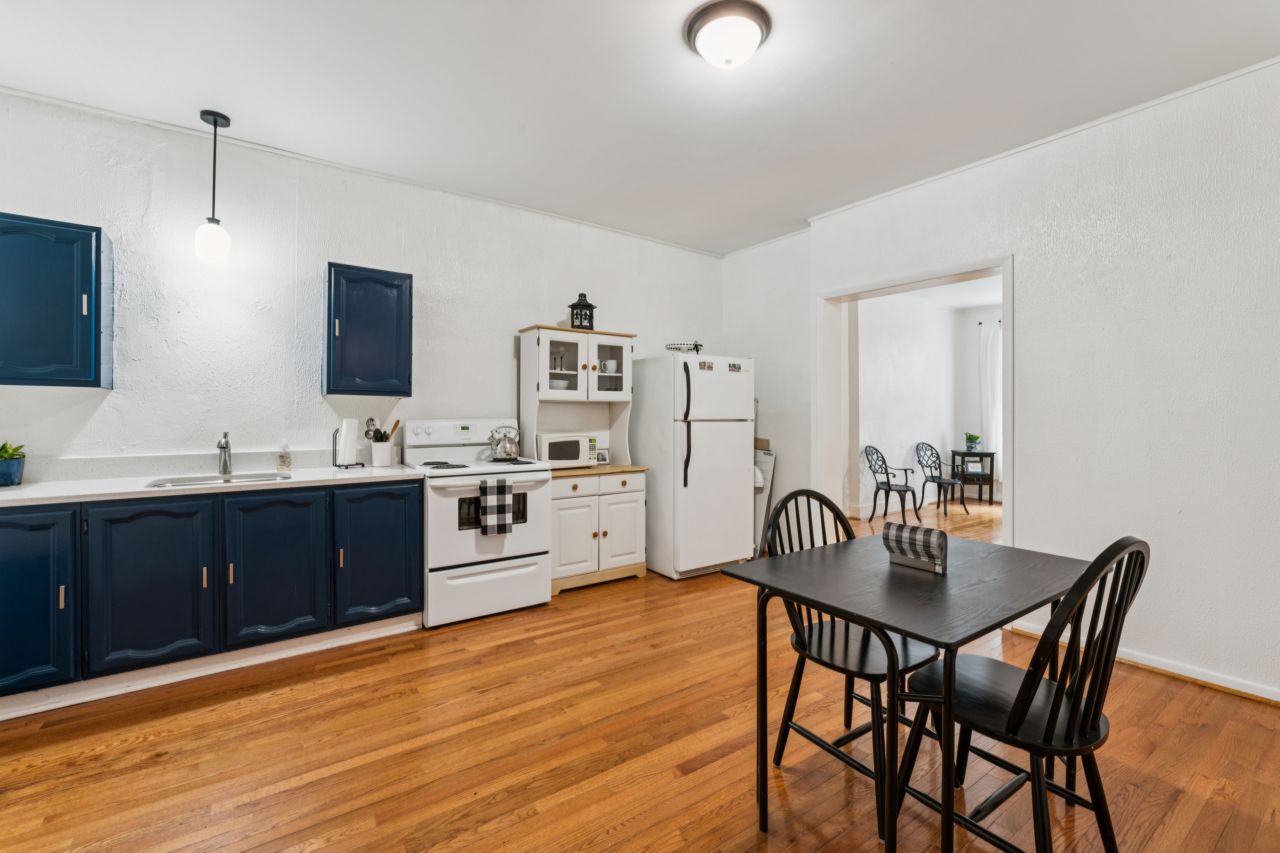 4265 Botanical St. Louis