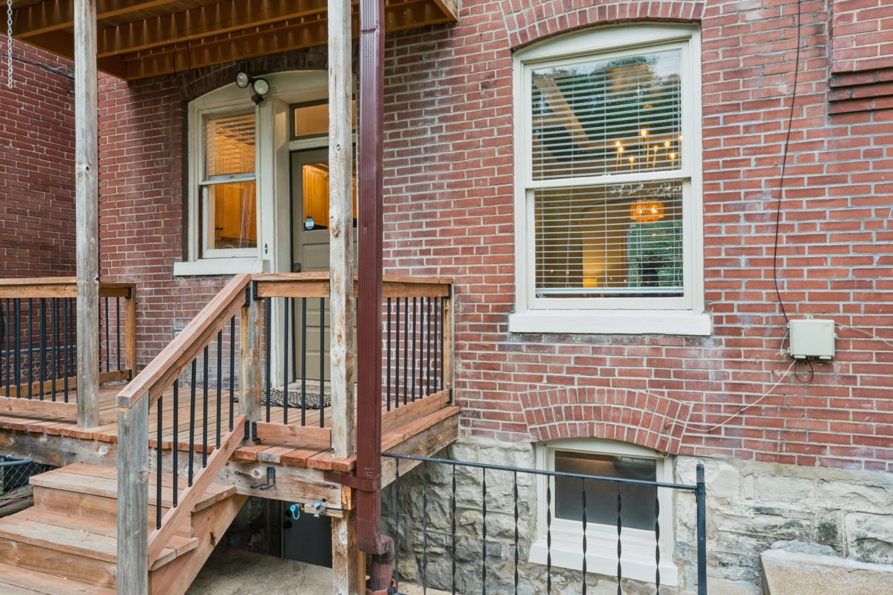 4142 Cleveland exterior in Shaw St. Louis