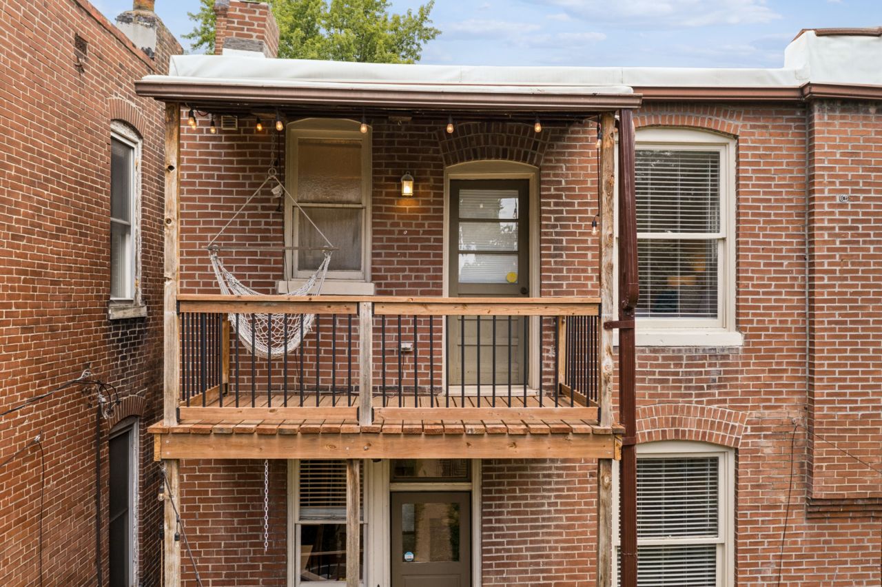 4142 Cleveland exterior in Shaw St. Louis
