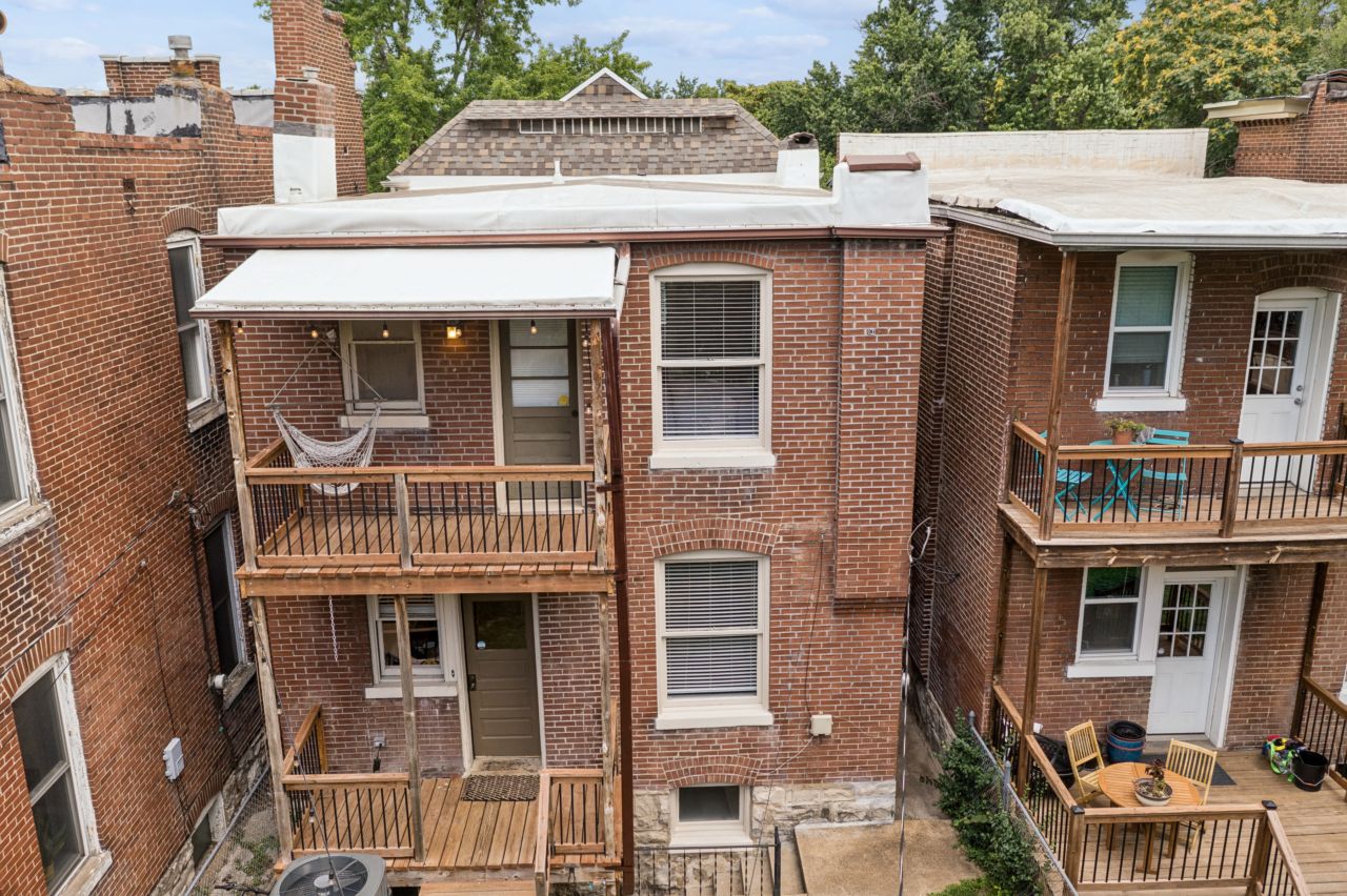 4142 Cleveland exterior in Shaw St. Louis