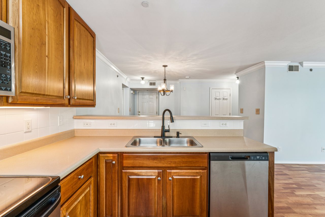 1125 Arbor Creek Dr. 2A