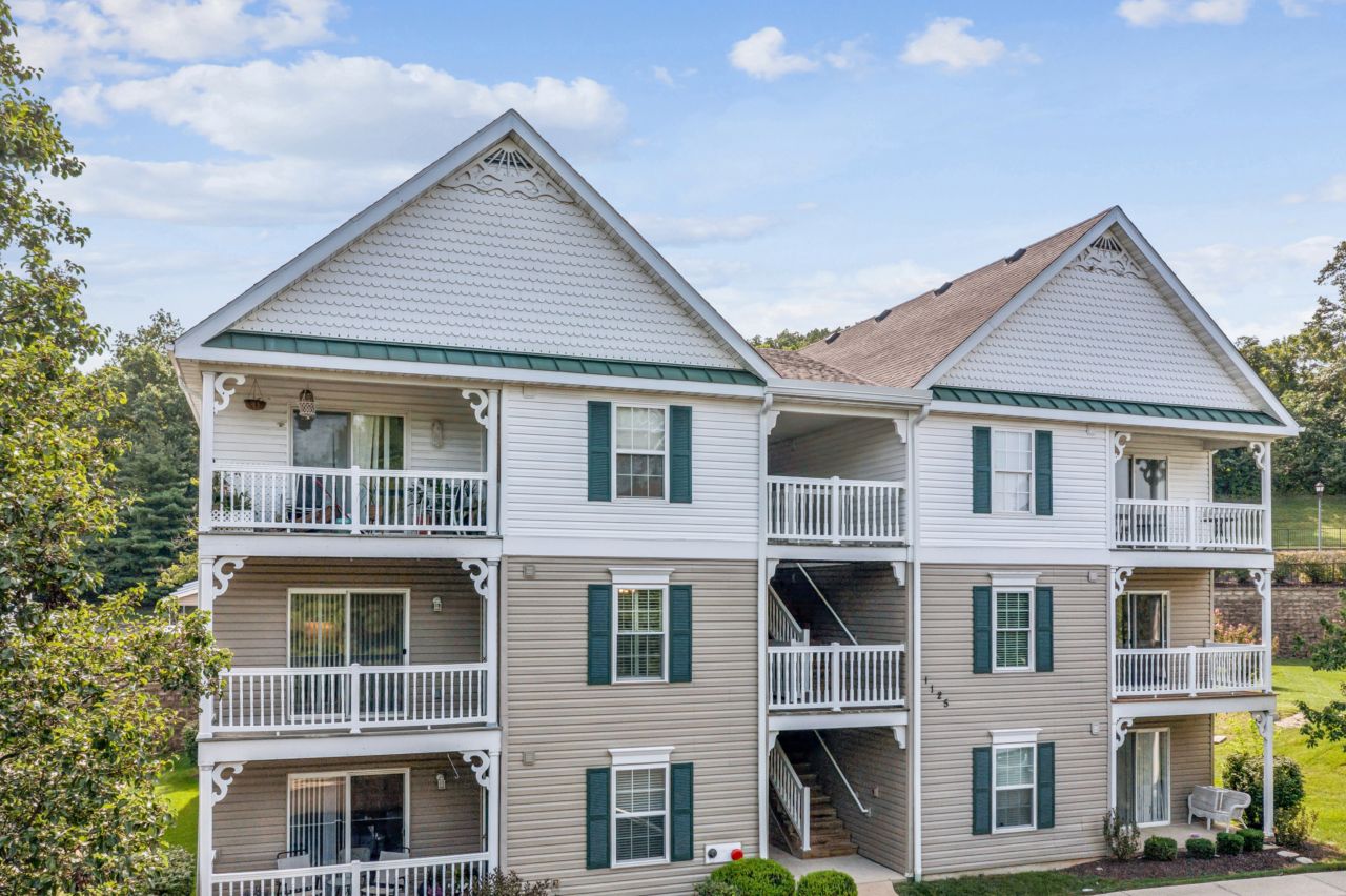 1125 Arbor Creek Dr. 2A