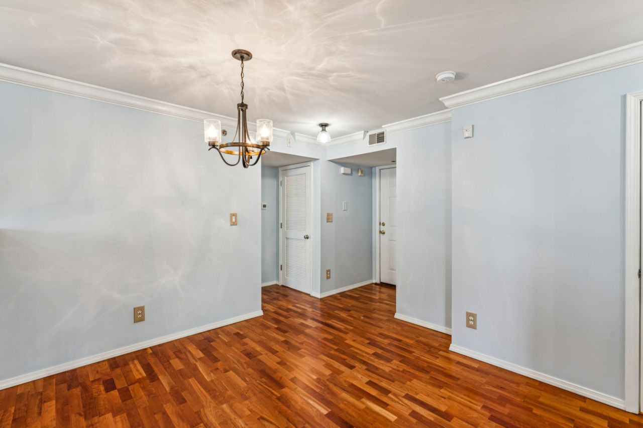 1125 Arbor Creek Dr. 2A