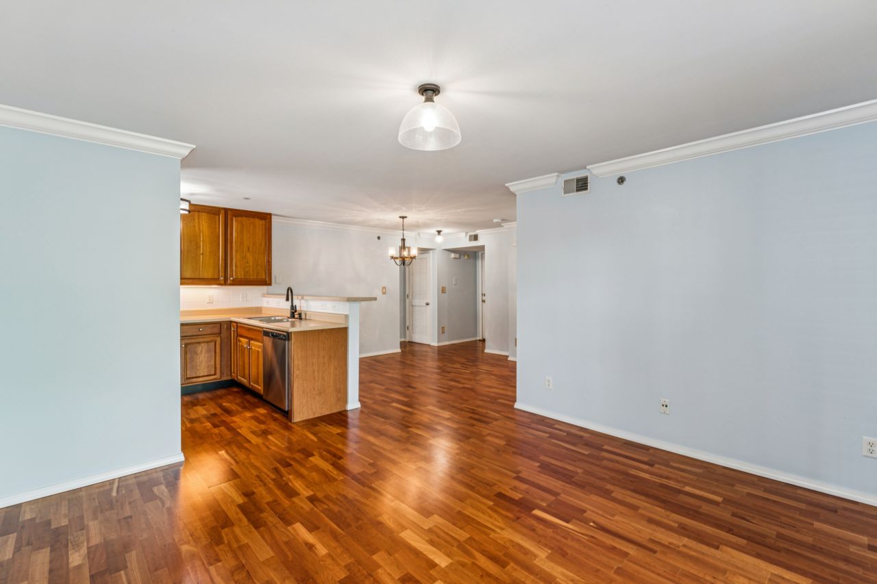 1125 Arbor Creek Dr. 2A