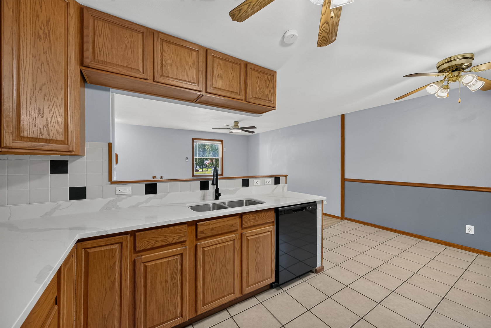 1312 Twin Trails Ct