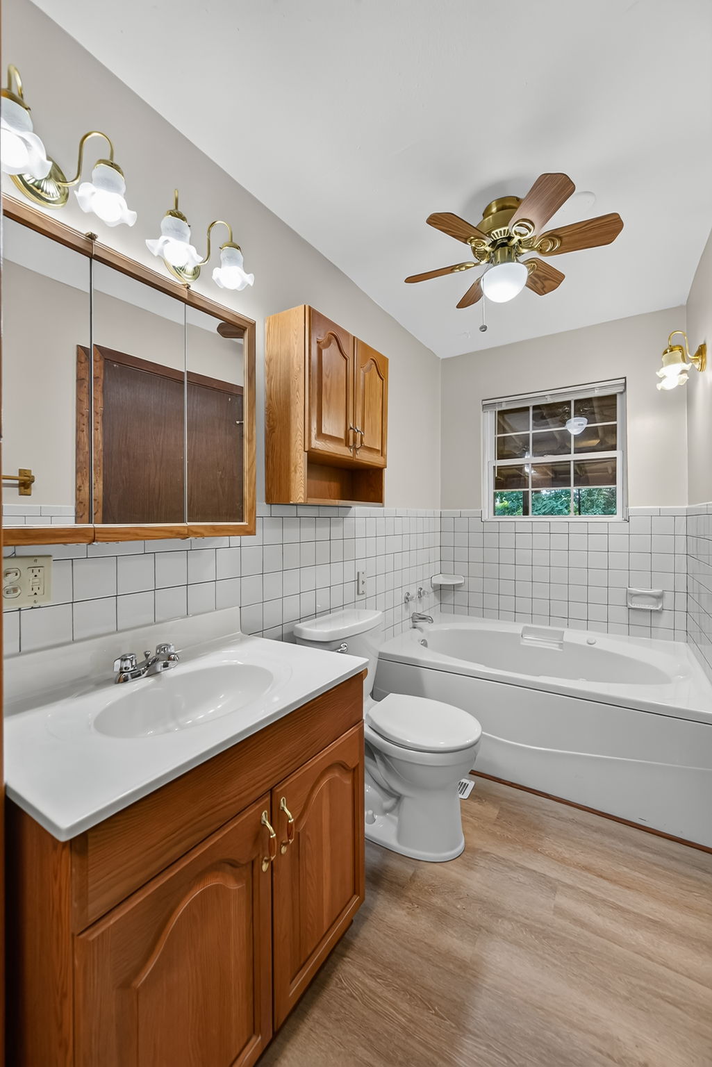 1312 Twin Trails Ct