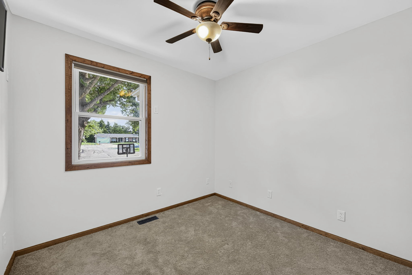 1312 Twin Trails Ct