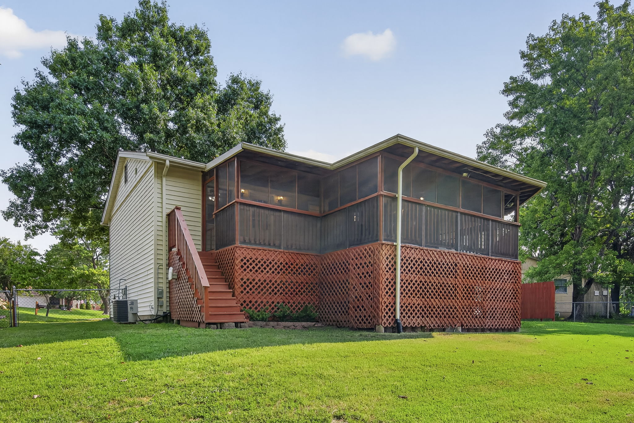 1312 Twin Trails Ct