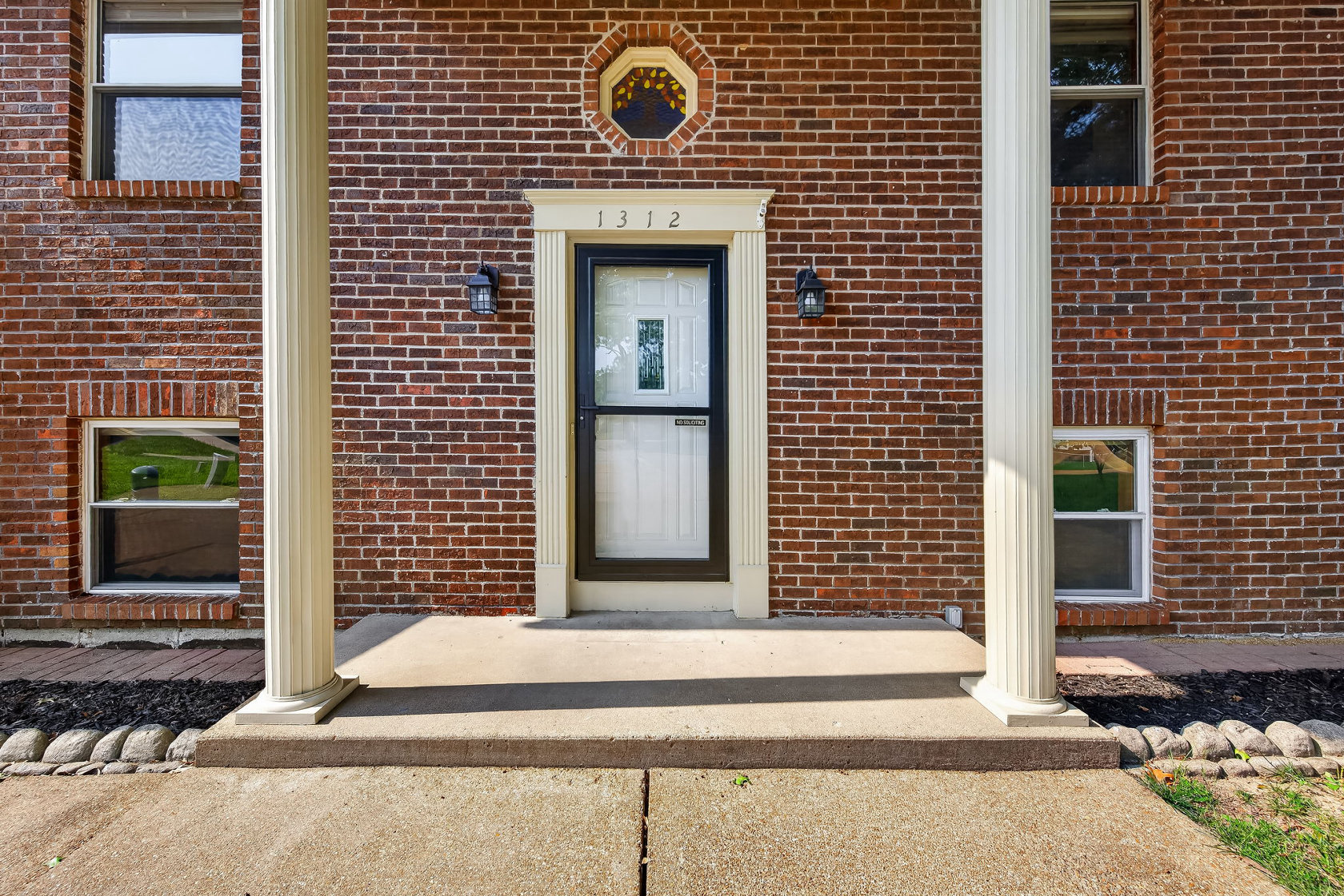 1312 Twin Trails Ct