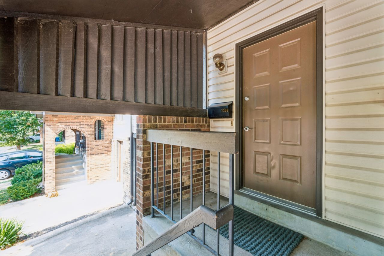 2308 Driftwood Maryland Heights Condo