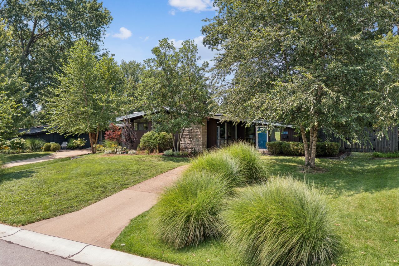 931 Coffey Dr in Ralph Fournier Ridgewood Community St. Louis
