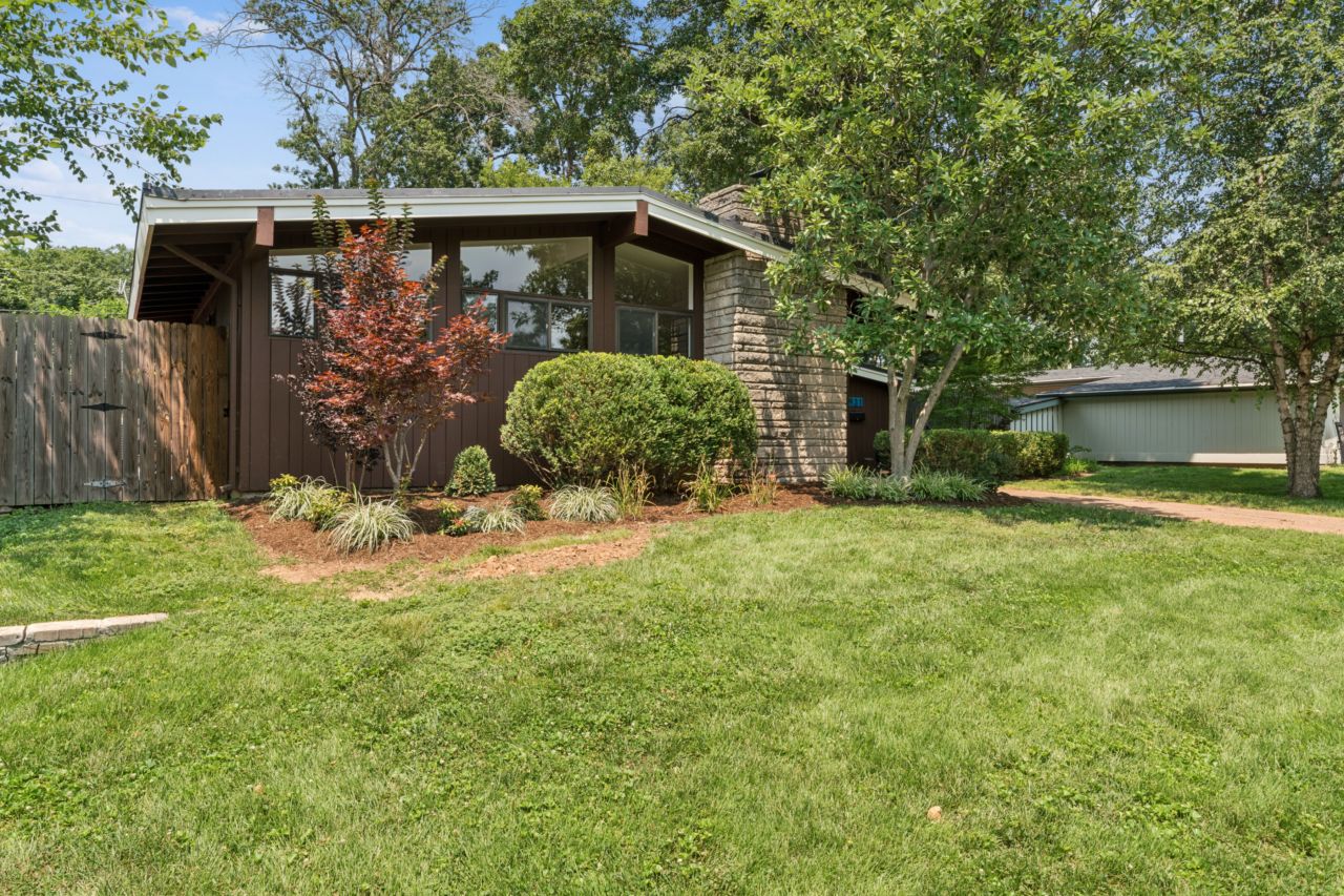 931 Coffey Dr in Ralph Fournier Ridgewood Community St. Louis