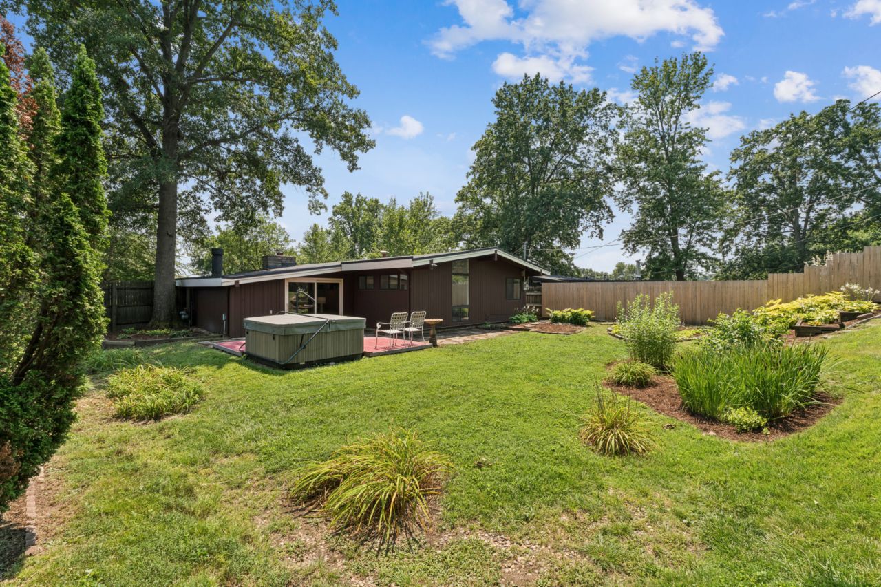 931 Coffey Dr in Ralph Fournier Ridgewood Community St. Louis