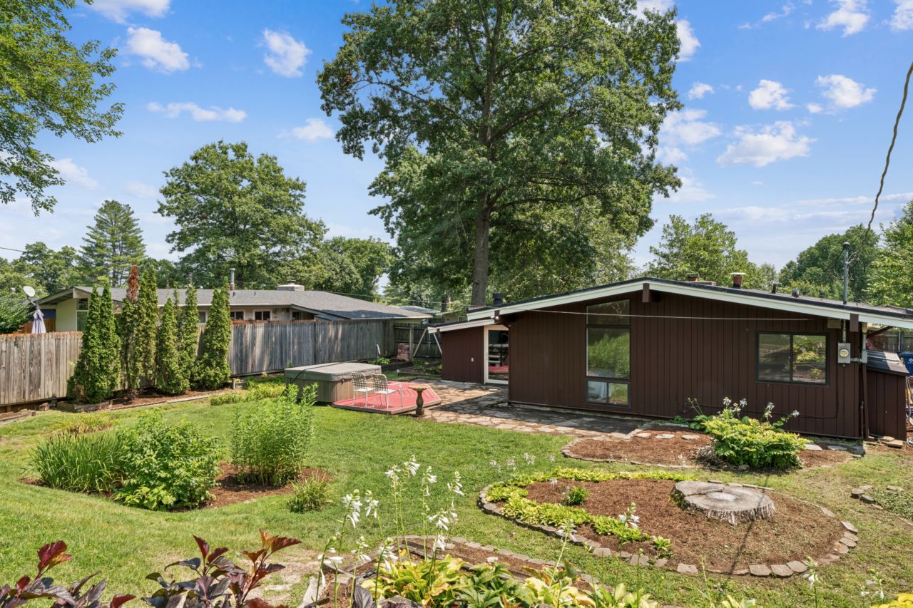 931 Coffey Dr in Ralph Fournier Ridgewood Community St. Louis