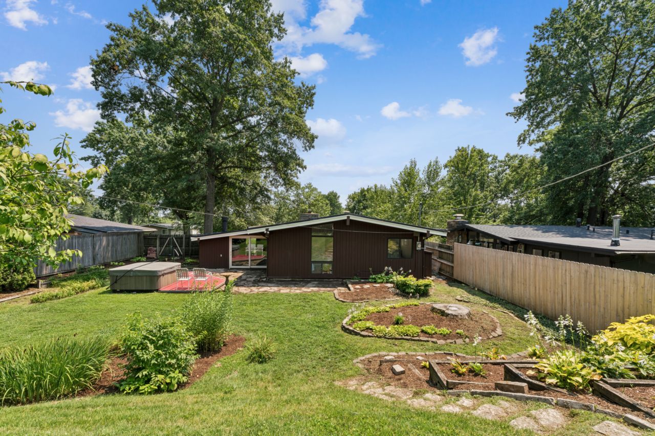931 Coffey Dr in Ralph Fournier Ridgewood Community St. Louis
