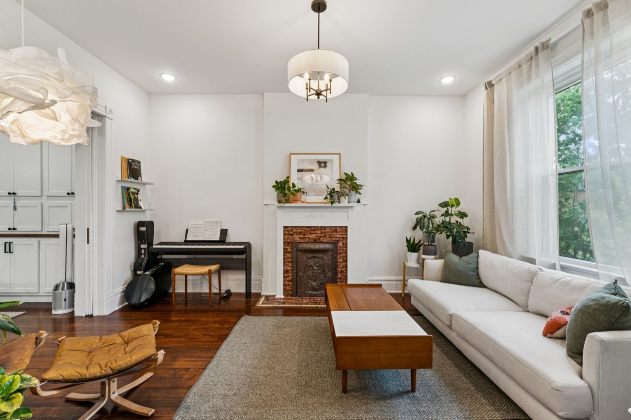 3329 Vista Avenue St. Louis listing Dawn Griffin Group