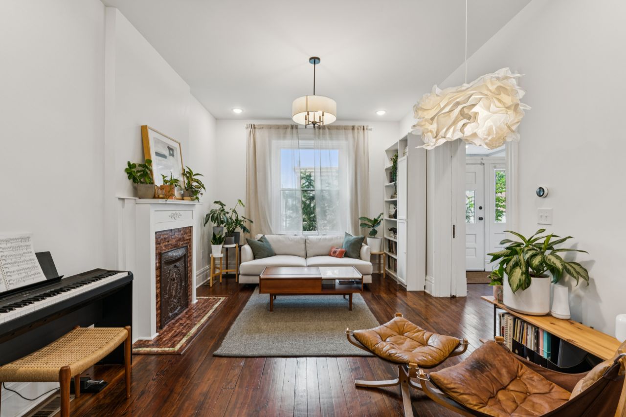 3329 Vista Avenue St. Louis listing Dawn Griffin Group