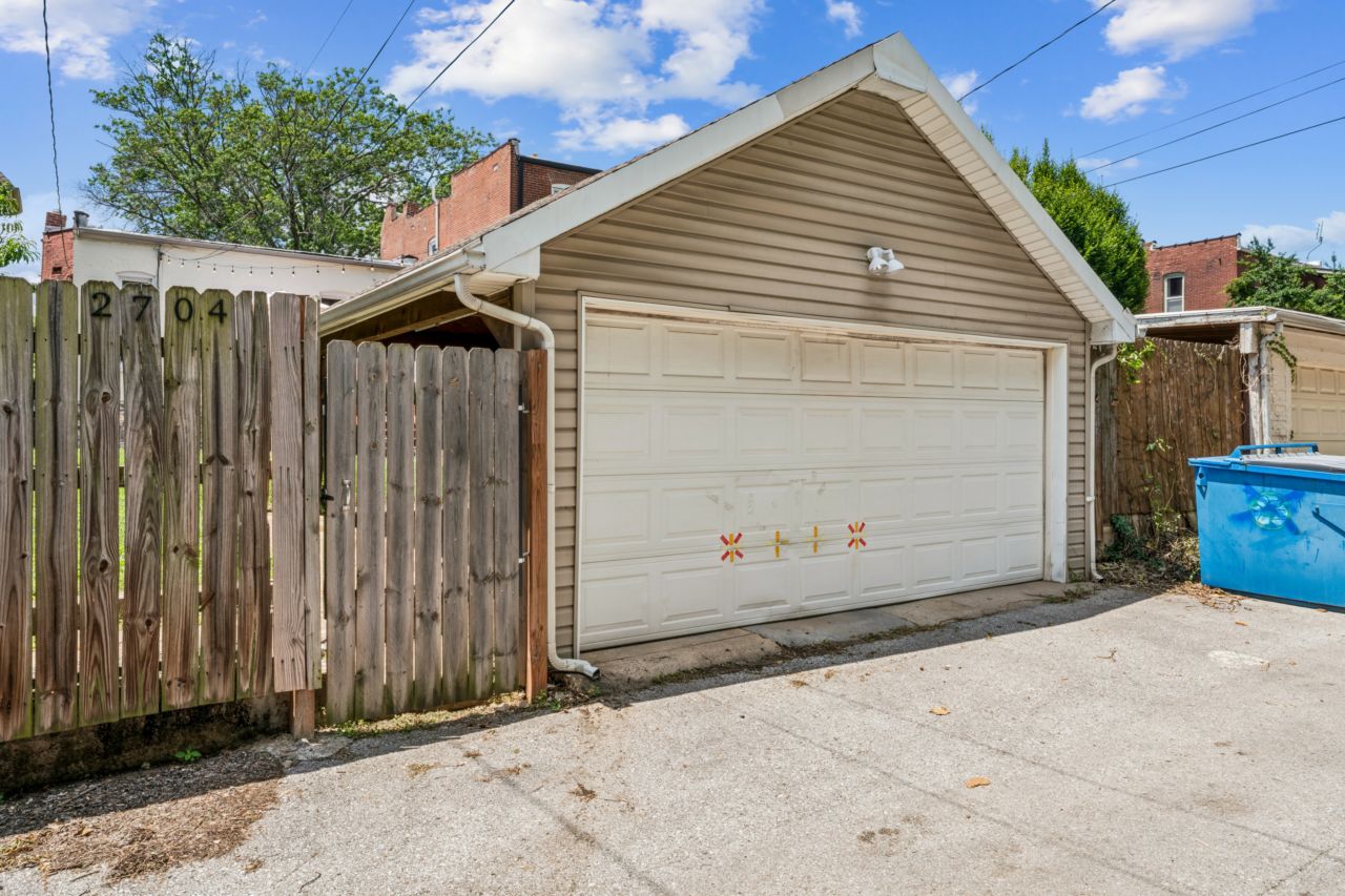 garage 2704 Louisiana in Tower Grove East St. Louis listed by Dawn Griffin Group