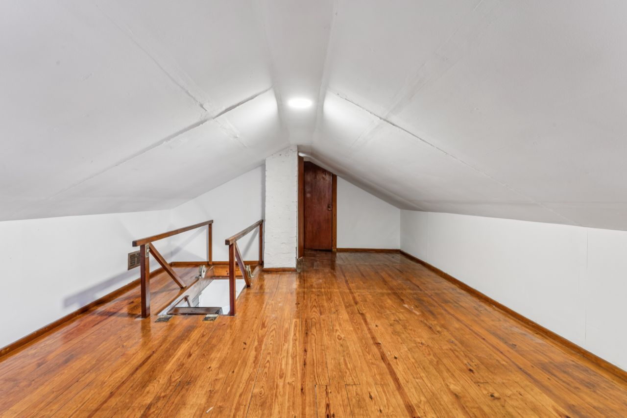 9431 Burdella St. Louis