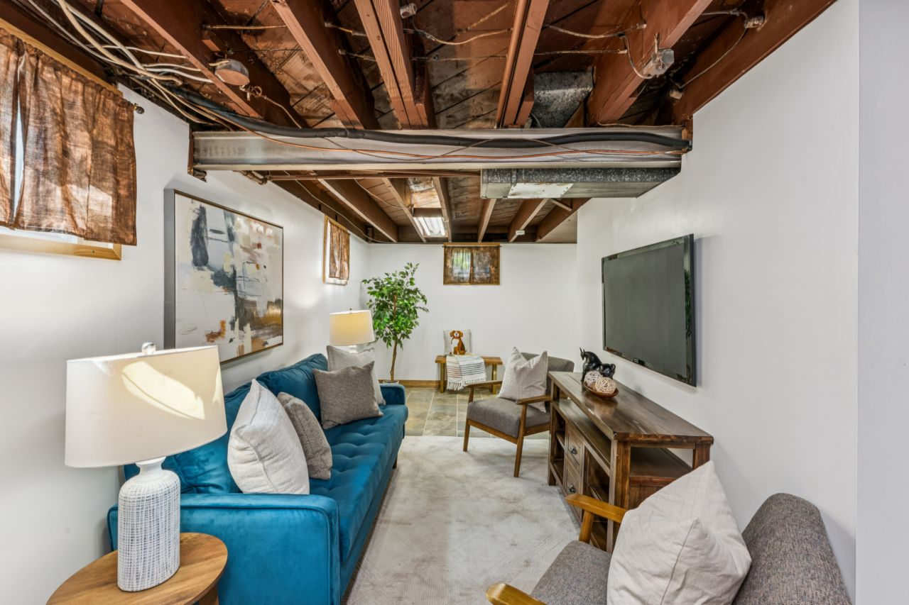9431 Burdella St. Louis