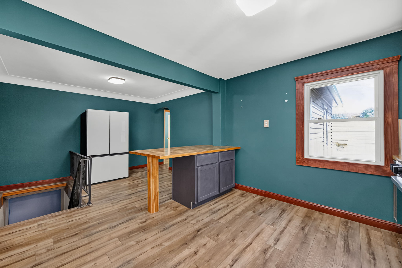 310 Cliff Cave Road Kitchen