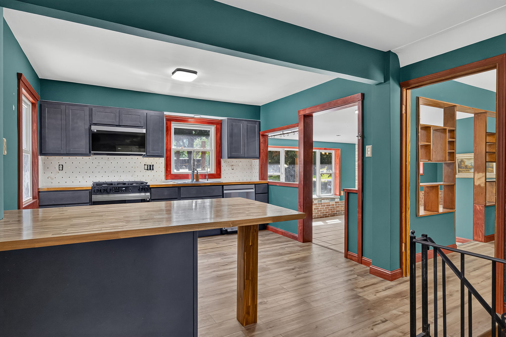 310 Cliff Cave Road Kitchen