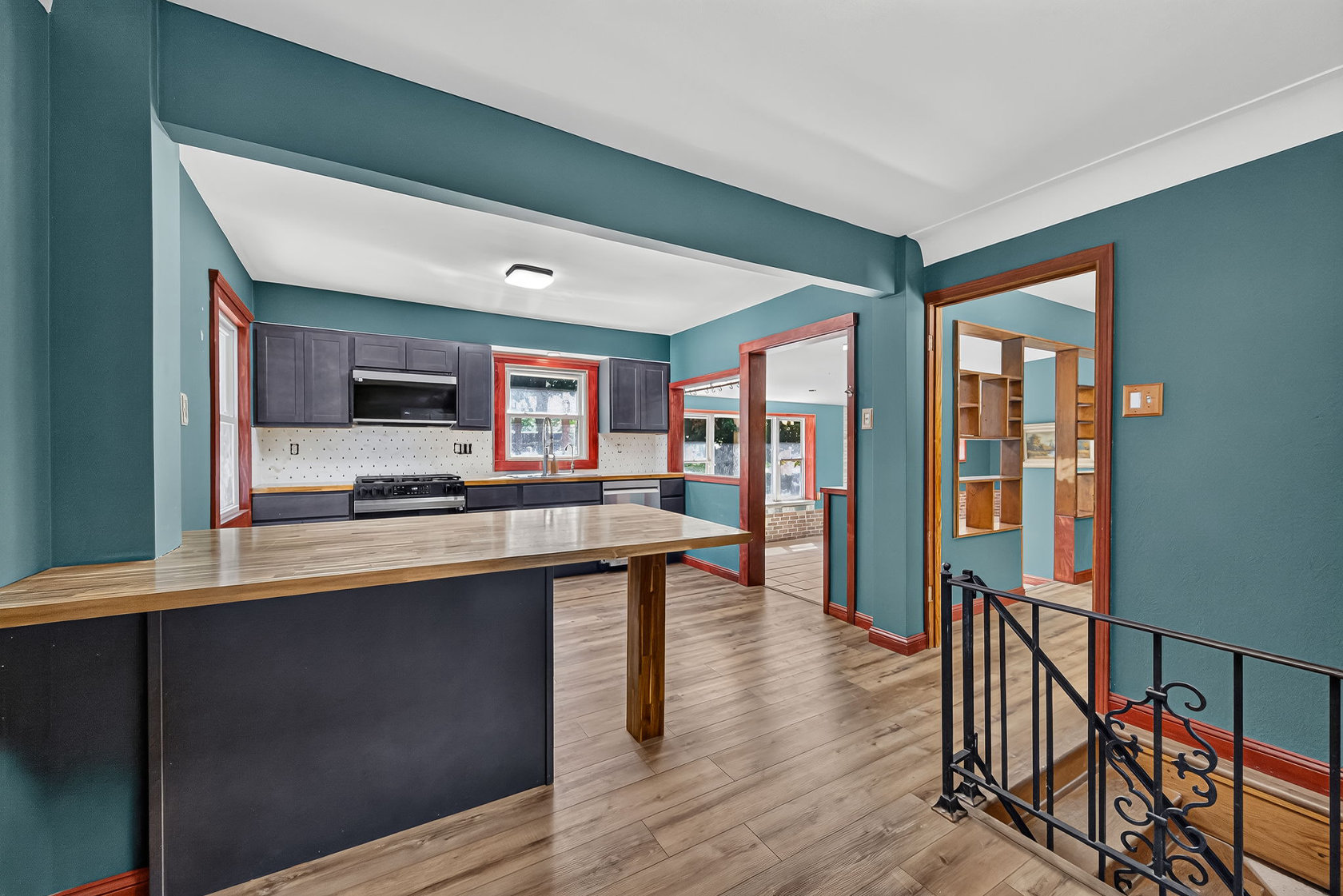 310 Cliff Cave Road Kitchen