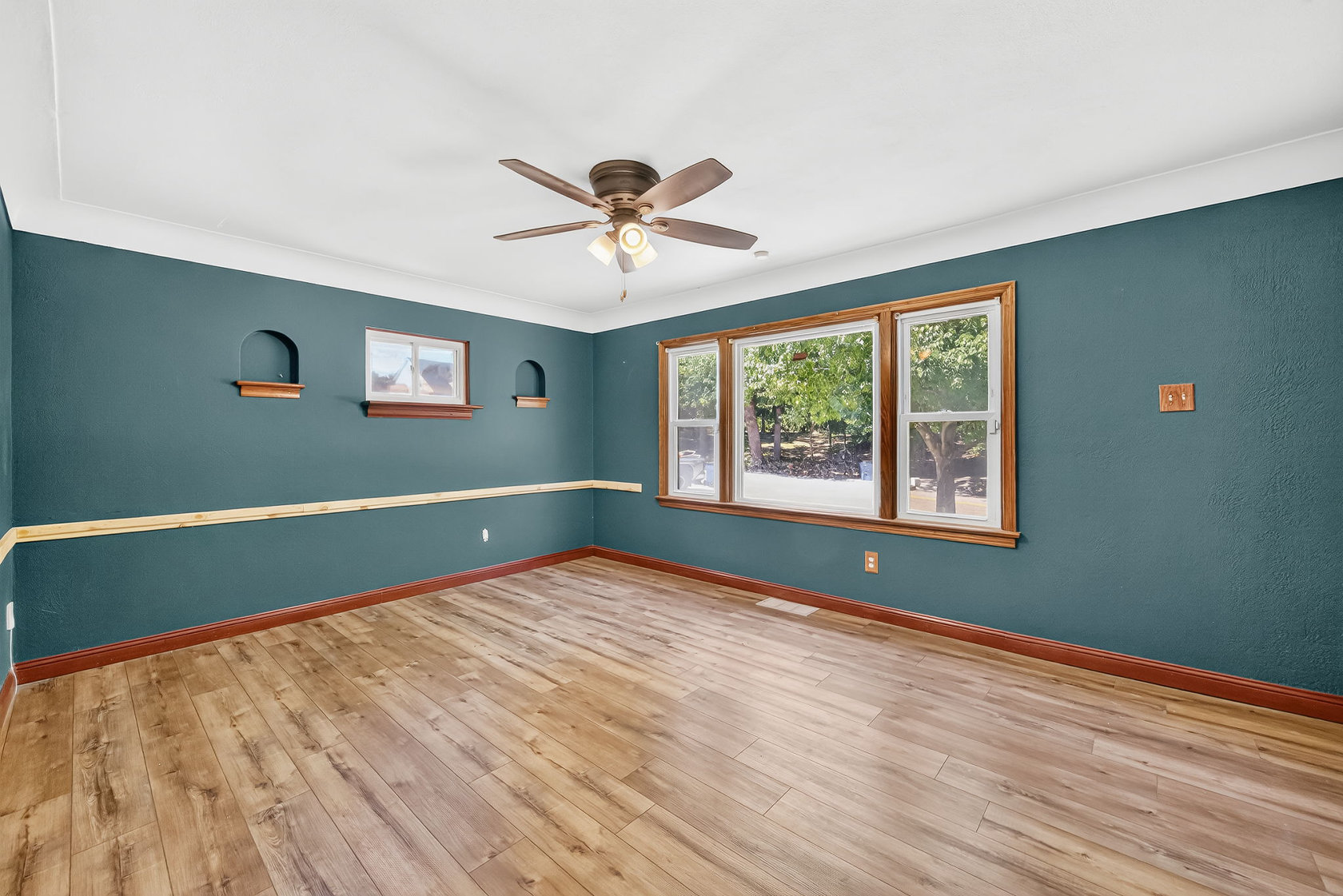 310 Cliff Cave Road Bedroom