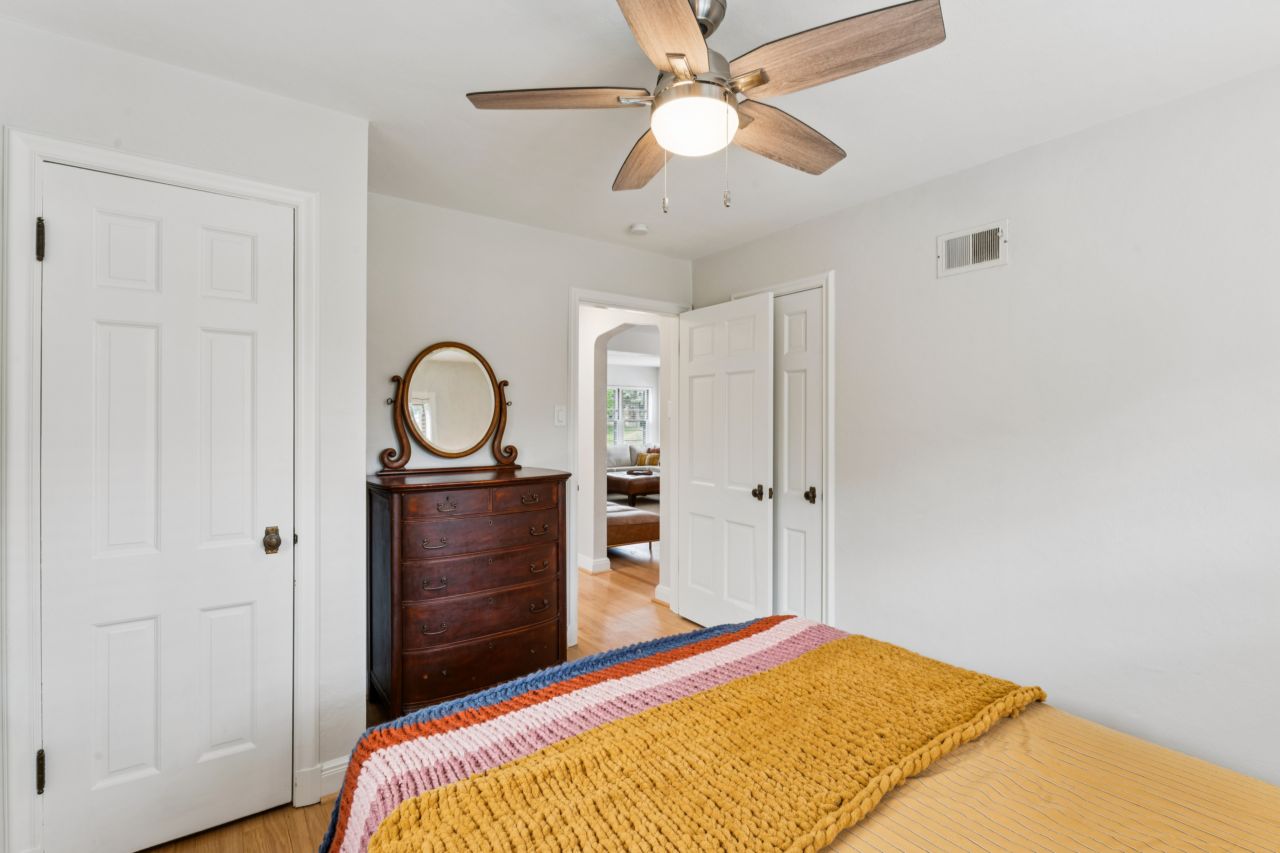 5000 Steffens St. Louis bedroom