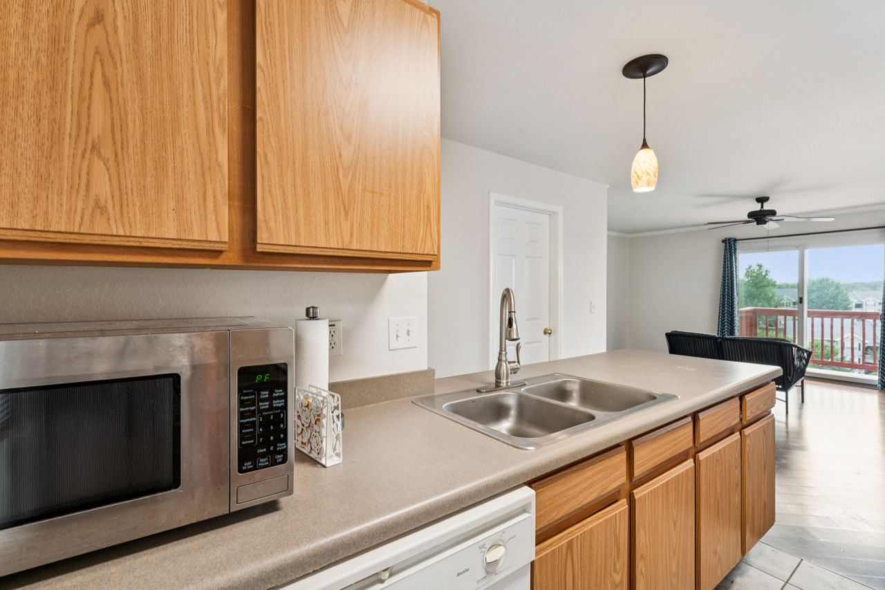 5372 Lakewood Terrace
