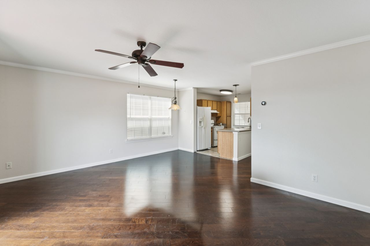 5372 Lakewood Terrace