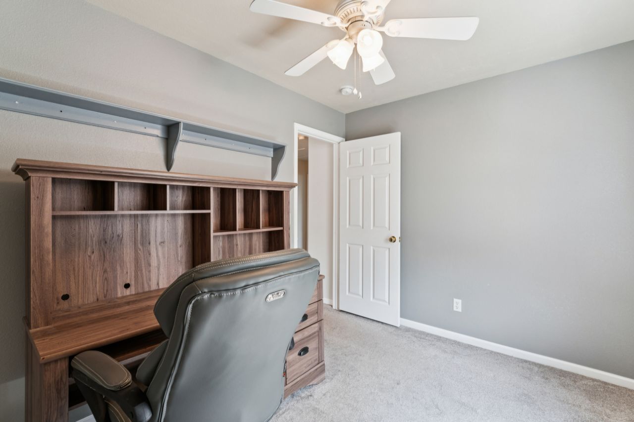 5372 Lakewood Terrace