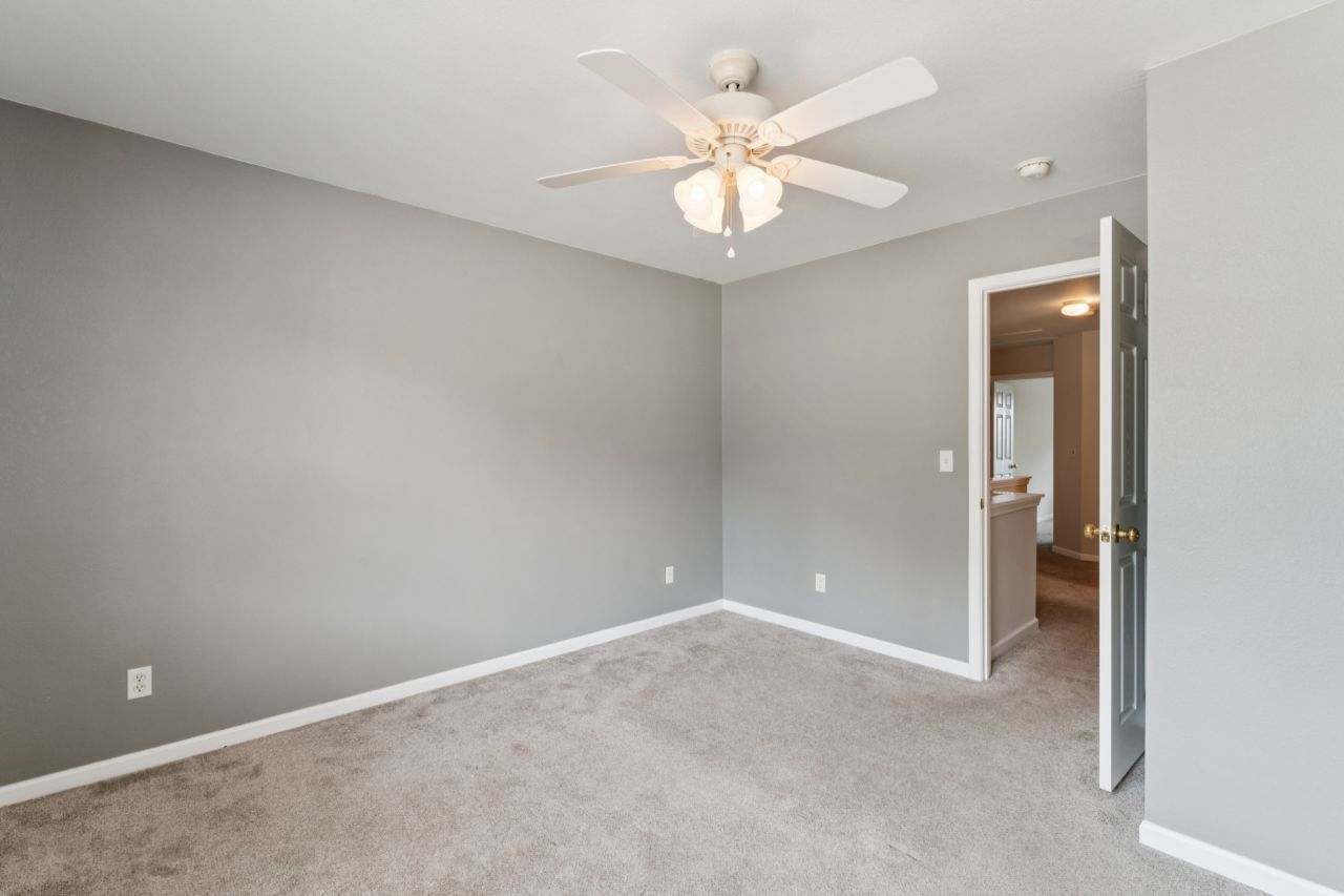 5372 Lakewood Terrace