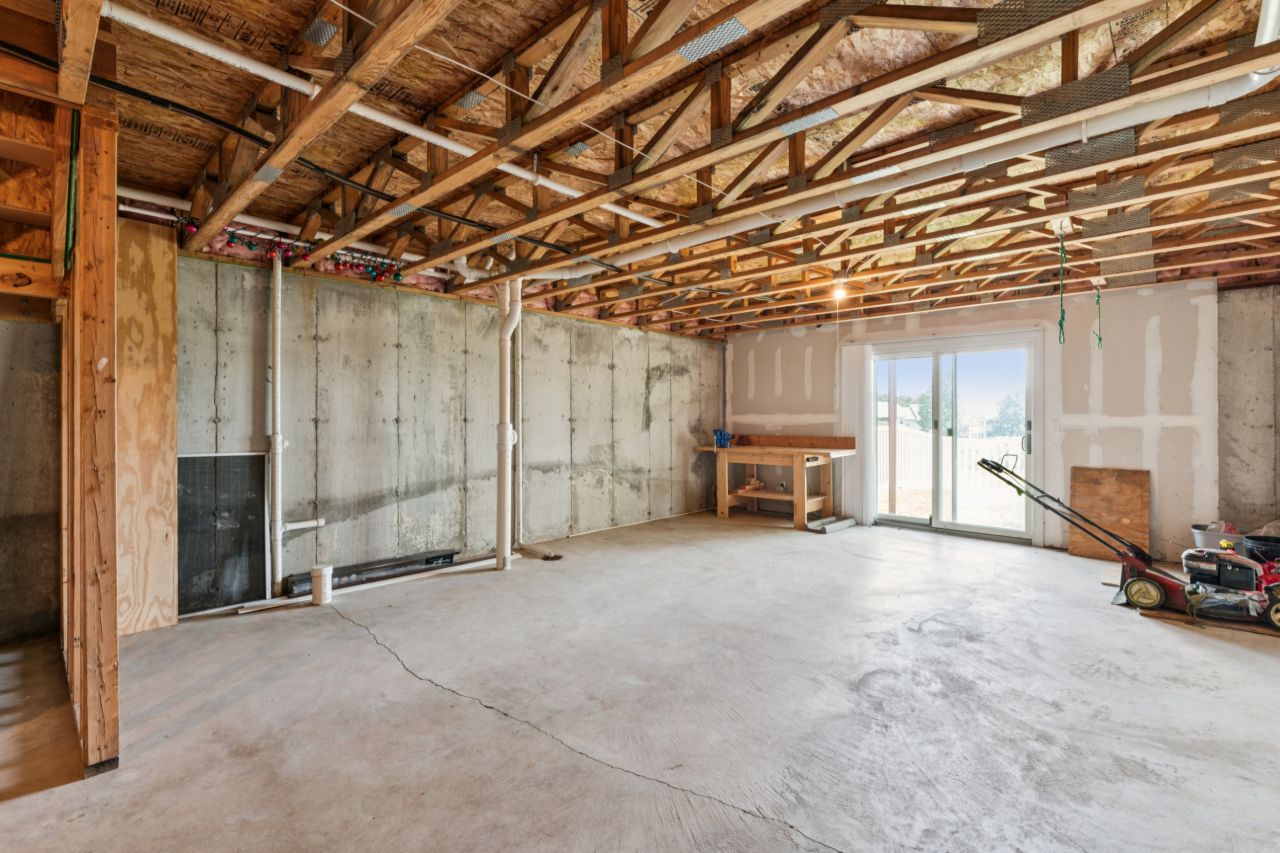 5372 Lakewood Terrace